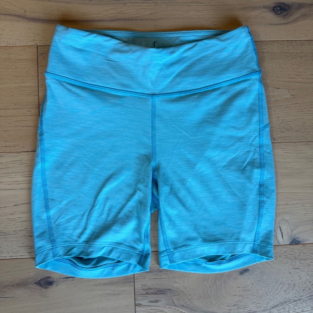 Outdoor Voices TechSweat 7-inch Bike Shorts Light Blue Space Dye Small